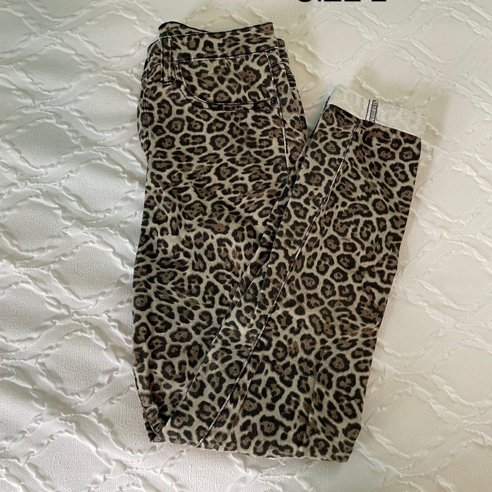 Wild Fable Leopard print jeans